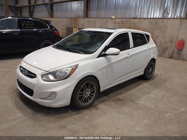 HYUNDAI ACCENT GLS - 2