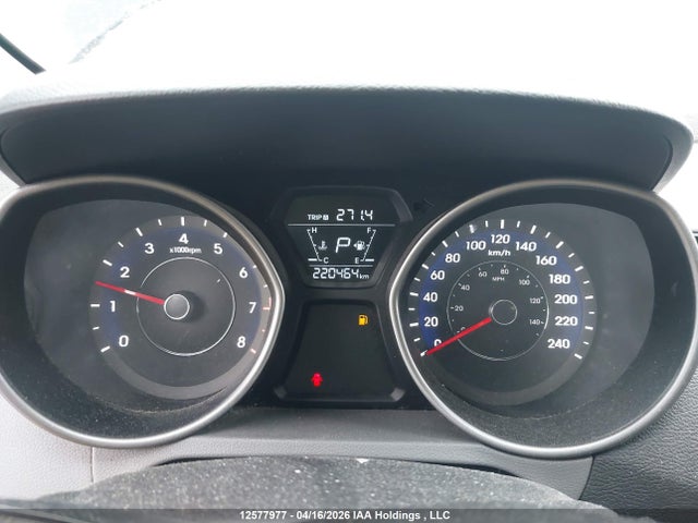 HYUNDAI ELANTRA GL - 7