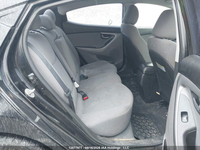 HYUNDAI ELANTRA GL - 8