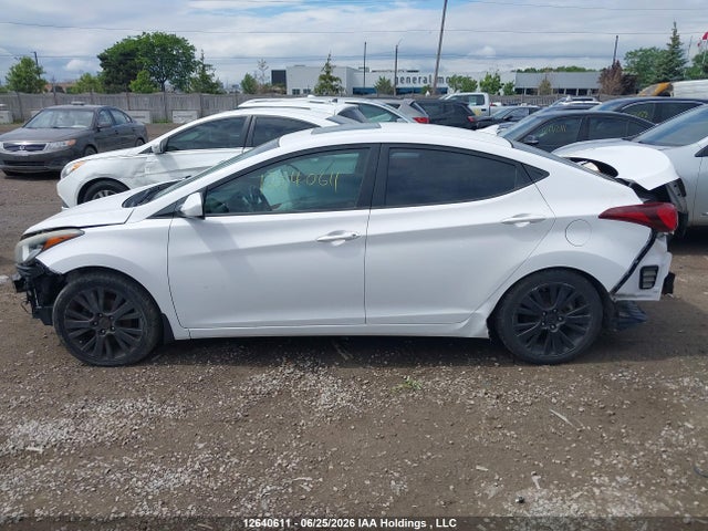 صورة 15 لـ 2016 Hyundai ELANTRA GLS