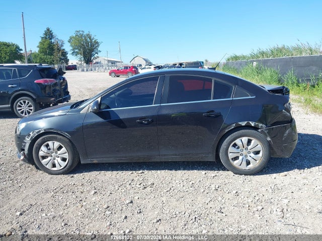 2014 Chevrolet CRUZE photo 14