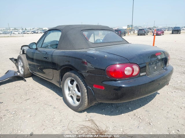2001 Mazda MX-5 MIATA 1.8 — фото 3