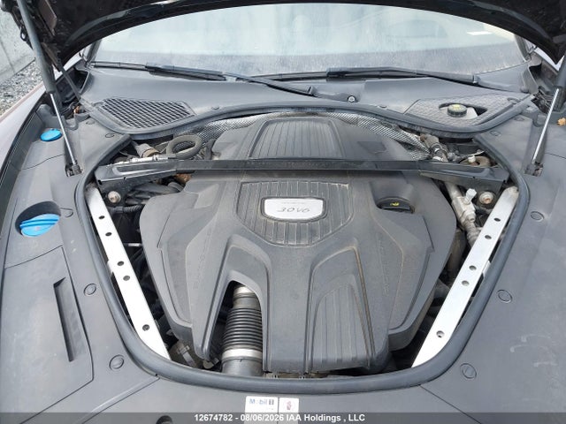 صورة 10 لـ 2019 Porsche PANAMERA 4