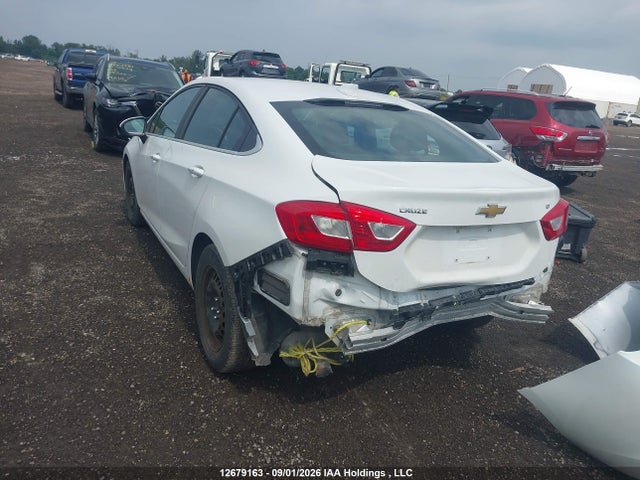 2016 Chevrolet CRUZE photo 3
