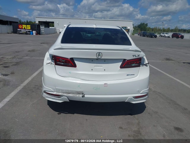 2015 Acura TLX photo 17