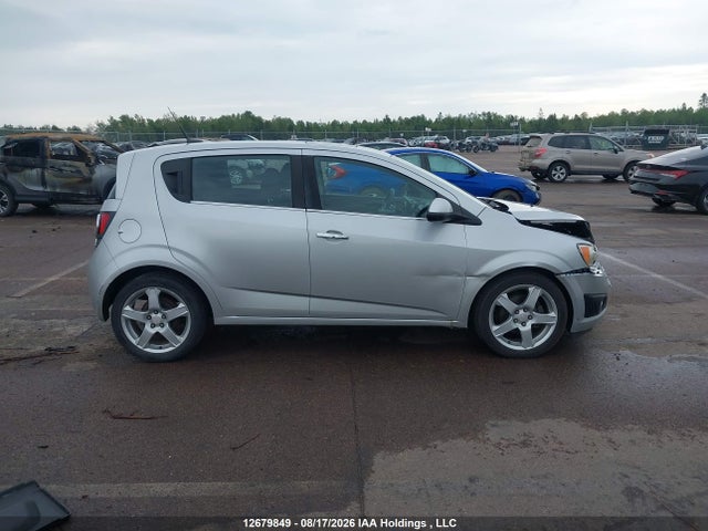 2014 Chevrolet SONIC LT — фото 14