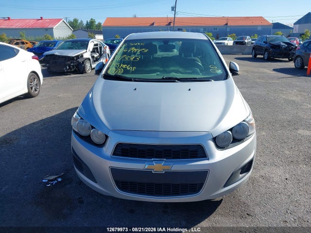 صورة 12 لـ 2016 Chevrolet SONIC LS