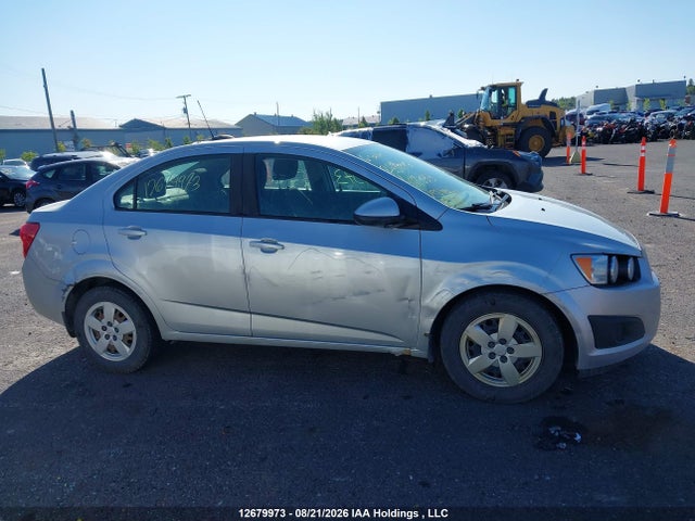 صورة 13 لـ 2016 Chevrolet SONIC LS