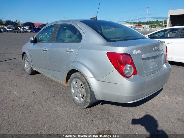 صورة 3 لـ 2016 Chevrolet SONIC LS