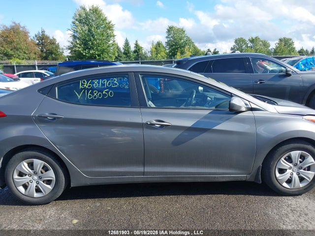2013 Hyundai ELANTRA 照片 13