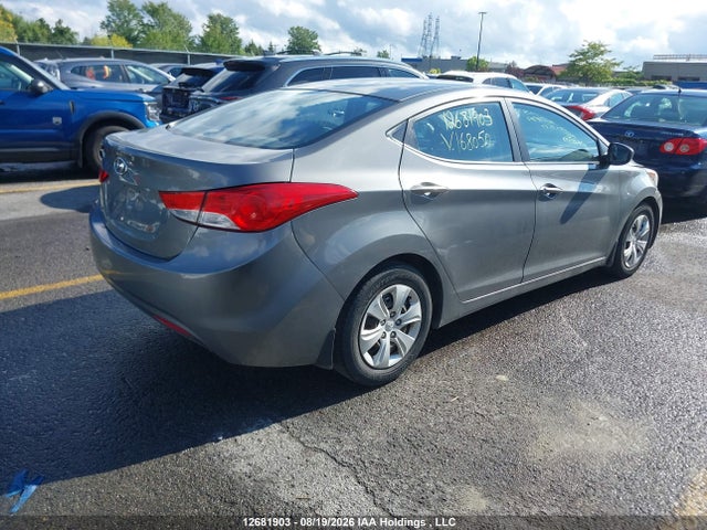 2013 Hyundai ELANTRA — миниатюра 4