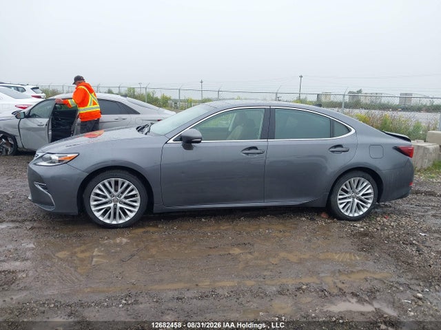 صورة 14 لـ 2016 Lexus ES 350 350