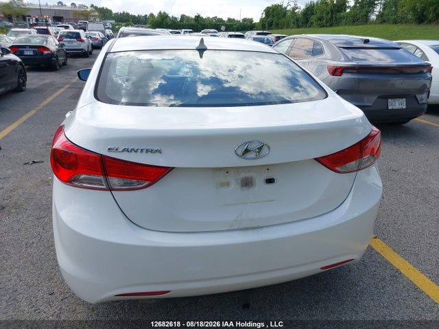 2013 Hyundai ELANTRA — фото 16