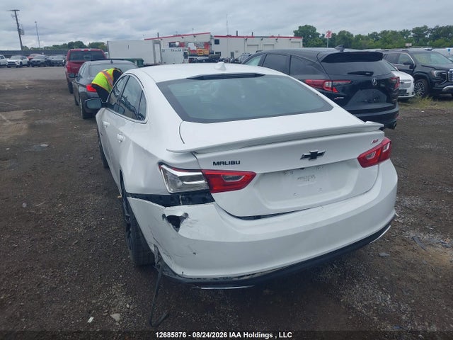 2022 Chevrolet MALIBU RS 照片 3