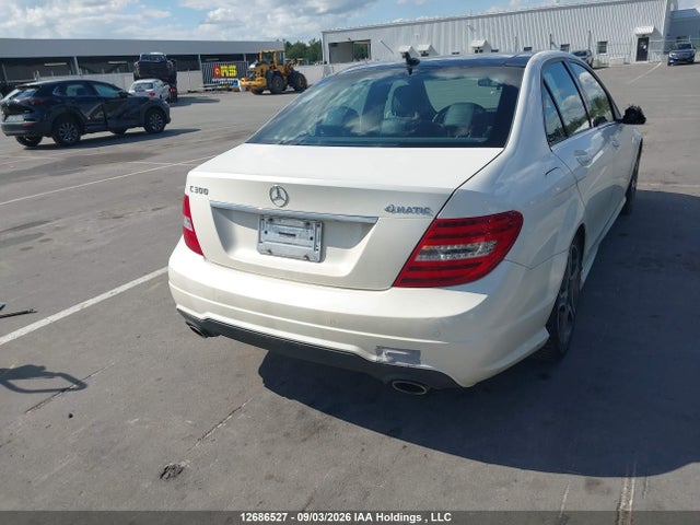 2012 Mercedes-BENZ C 300 4MATIC — фото 4