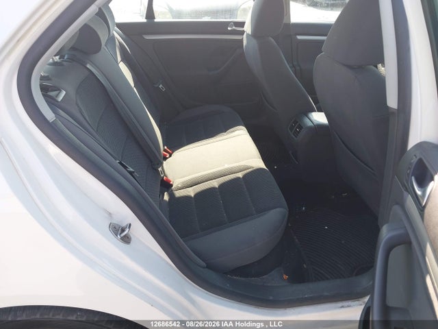 صورة 8 لـ 2009 Volkswagen JETTA S