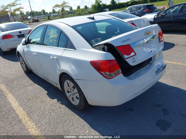 2015 Chevrolet CRUZE photo 3