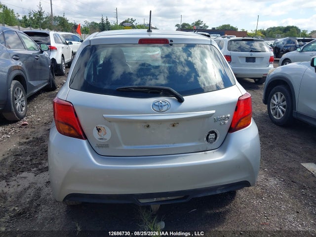 2017 Toyota YARIS LE — фото 17