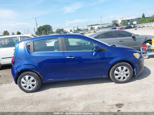 2012 Chevrolet SONIC LT — фото 12