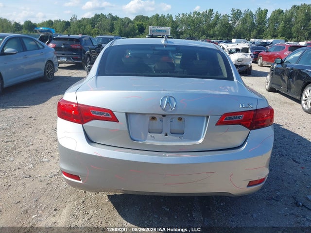 2013 Acura ILX — фото 16
