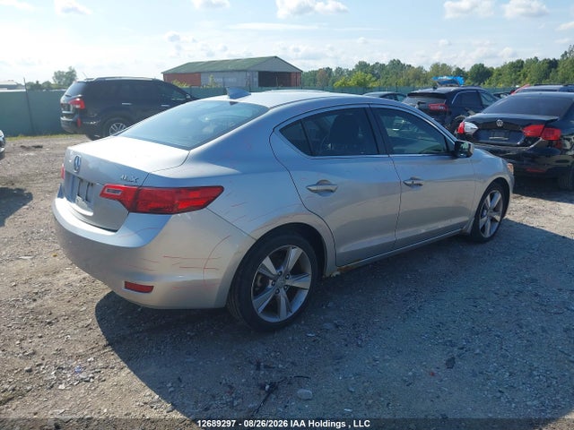 2013 Acura ILX — фото 4