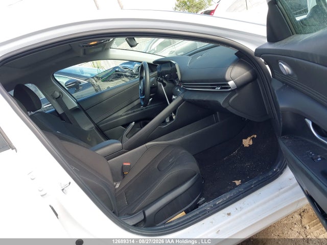 صورة 5 لـ 2025 Hyundai ELANTRA SEL SPORT