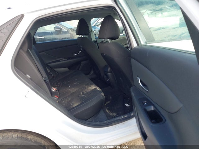 صورة 8 لـ 2025 Hyundai ELANTRA SEL SPORT