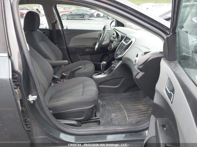 2018 Chevrolet SONIC LT — фото 5