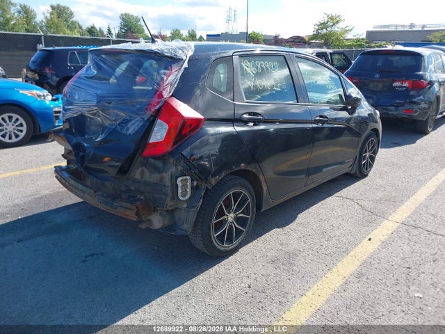 2015 Honda FIT LX — фото 4