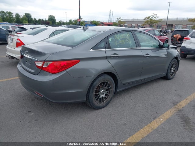 2012 Hyundai SONATA GL 照片 4