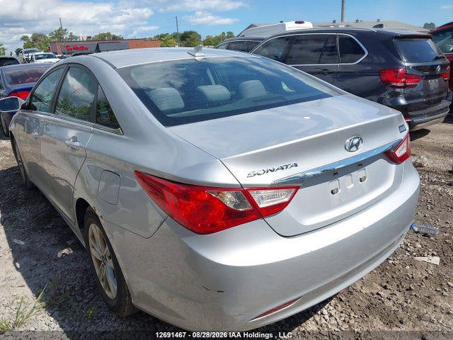 2013 Hyundai SONATA GLS — фото 3