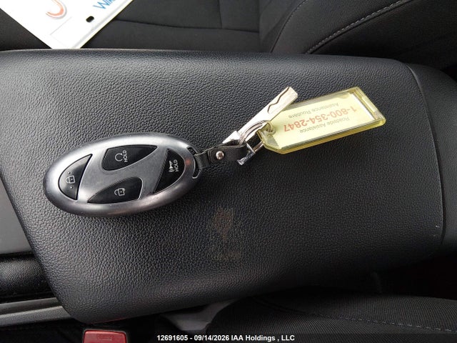 صورة 11 لـ 2025 Hyundai ELANTRA SEL SPORT