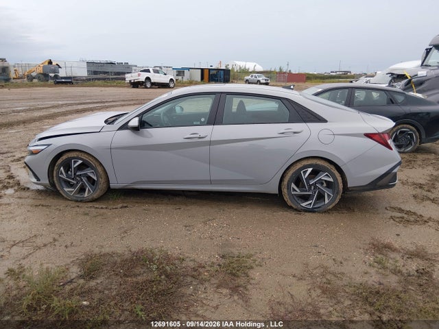 صورة 15 لـ 2025 Hyundai ELANTRA SEL SPORT