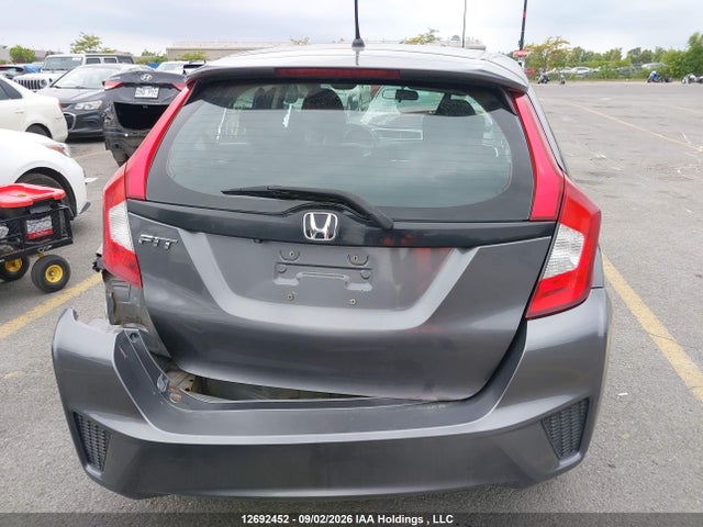 2016 Honda FIT LX — фото 17
