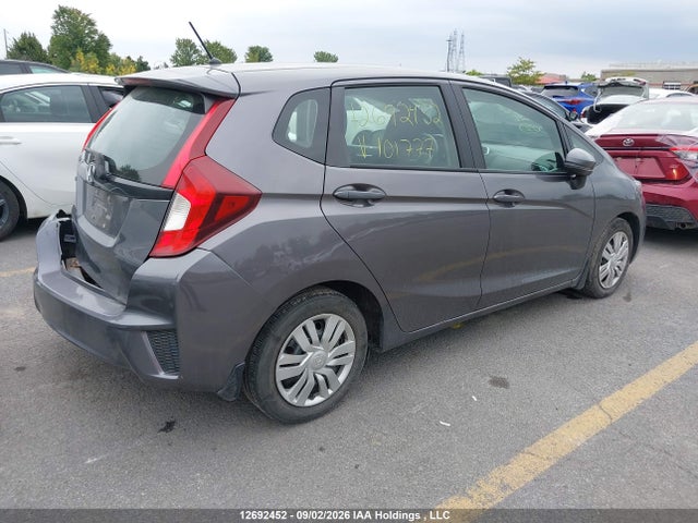 2016 Honda FIT LX — фото 4