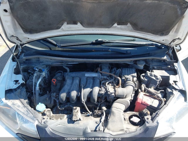 2015 Honda FIT LX — фото 10