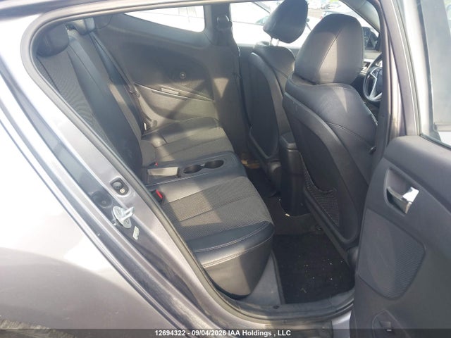 صورة 8 لـ 2012 Hyundai VELOSTER