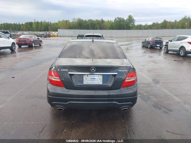 صورة 16 لـ 2013 Mercedes-BENZ C 300 4MATIC