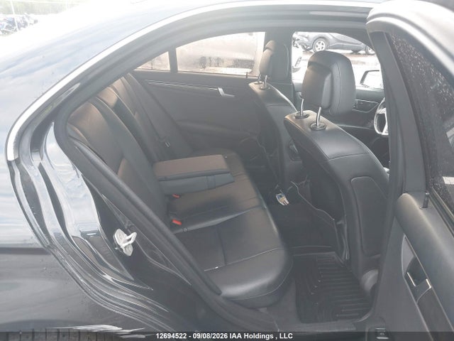 صورة 8 لـ 2013 Mercedes-BENZ C 300 4MATIC