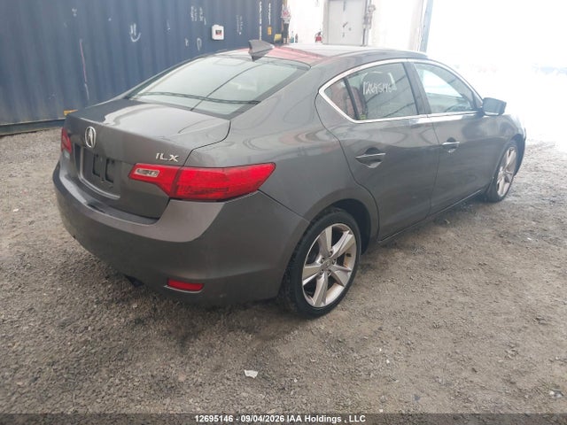 2013 Acura ILX 20 PREMIUM photo 4