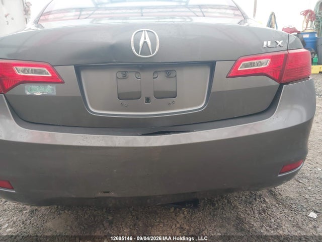 2013 Acura ILX 20 PREMIUM photo 6