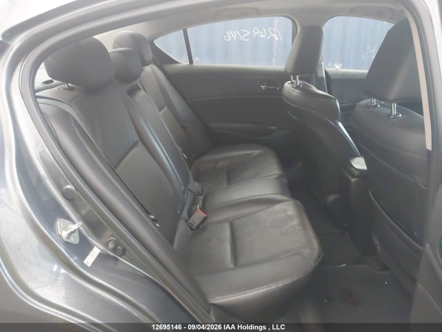 2013 Acura ILX 20 PREMIUM photo 8