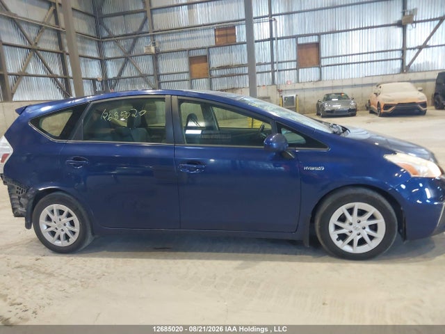 صورة 14 لـ 2012 Toyota PRIUS V