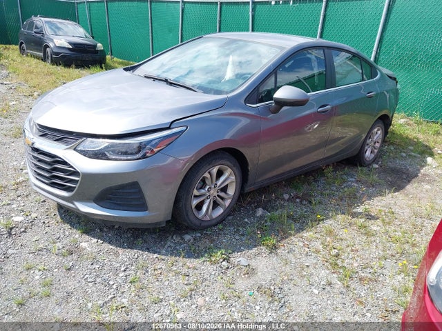 2019 Chevrolet CRUZE LT 照片 2