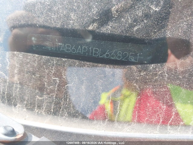 2011 Nissan SENTRA 2.0/2.0S/SR/2.0SL — миниатюра 19