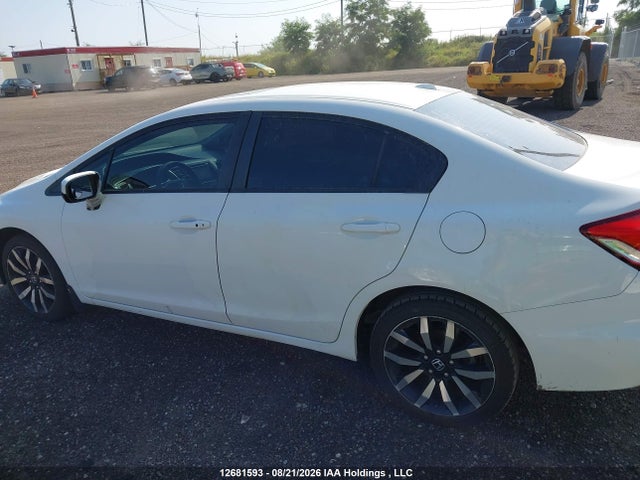 2015 Honda CIVIC TOURING — фото 14