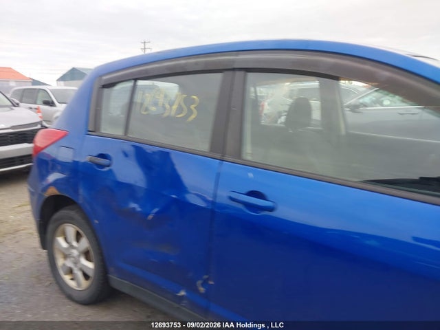 2010 Nissan VERSA 1.8SL — фото 6