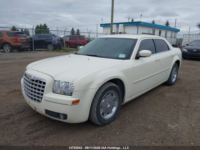 صورة 2 لـ 2005 Chrysler 300 TOURING