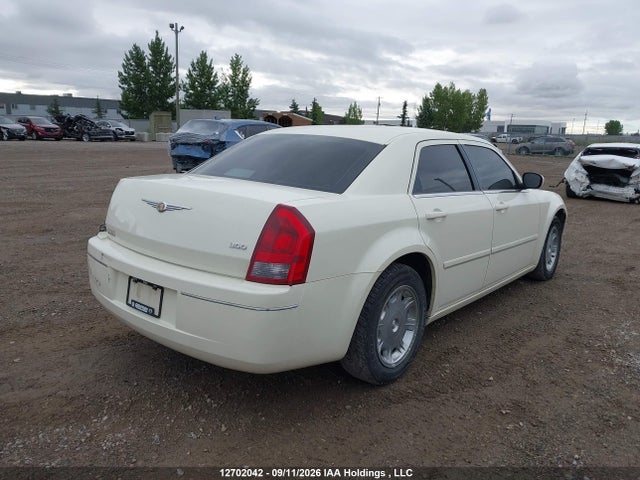 صورة 4 لـ 2005 Chrysler 300 TOURING