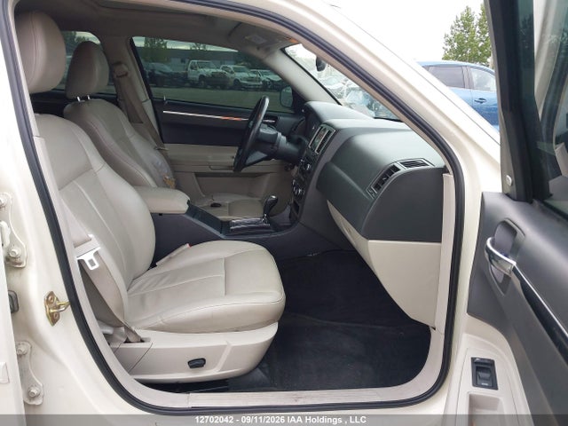 صورة 5 لـ 2005 Chrysler 300 TOURING